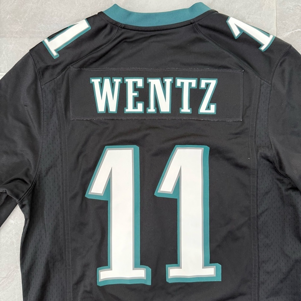 Men’s Nike Carson Wentz #11 NFL Philadelphia Eagles Football Jersey Medium - Picture 11 of 16